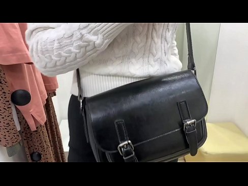 ❤️ Masturbación pública de la joven zorra FeralBerry con un consolador en el probador ❤❌ Video de porno de calidad en es.passionateembracespotlight.ru ❌️