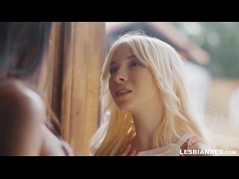 ❤️ Chica vuelve a casa unos meses después y acaba comiéndole el coño a su madrastra ❤❌ Video de porno de calidad en es.passionateembracespotlight.ru ❌️